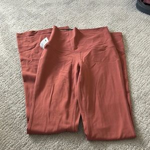 Aritzia TNA Butter flare leggings